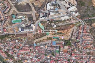 Wohngrundstück in Ébano