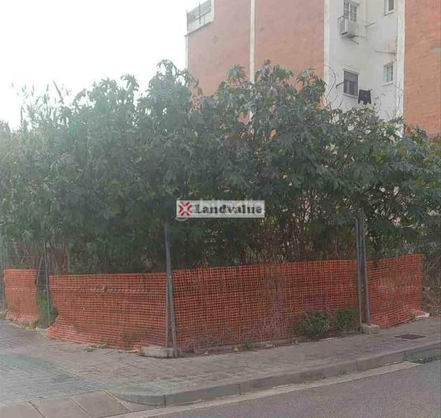 Foto ae728769-6f61-4e84-a32b-30f9ee4e9381. Terreny residencial a carrer de pere iii 44 a Morera Badalona