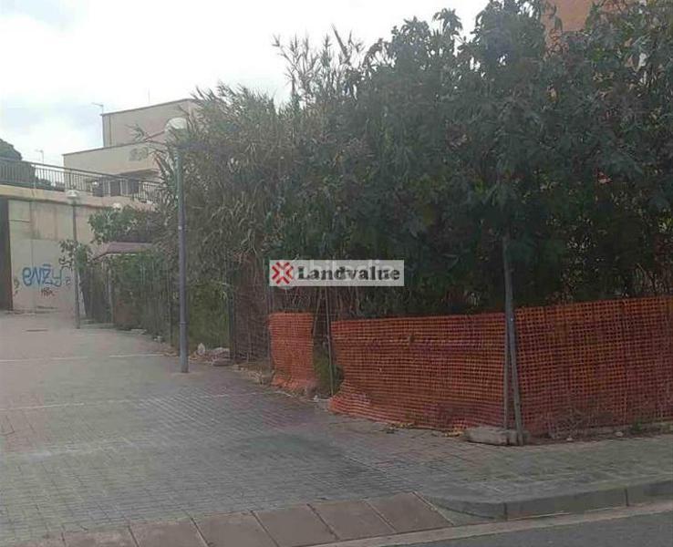 Foto b6616b28-7402-451d-8009-ed461ec95c82. Terreny residencial a carrer de pere iii 44 a Morera Badalona