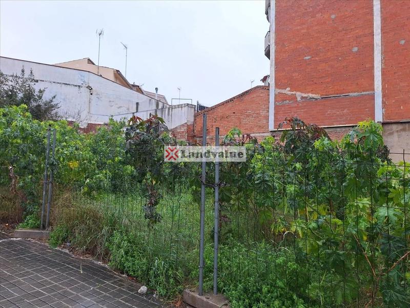 Foto 34b6a359-4747-4298-a73e-b136bd06c713. Terreno residenziale in carrer de pere iii 44 in Morera Badalona