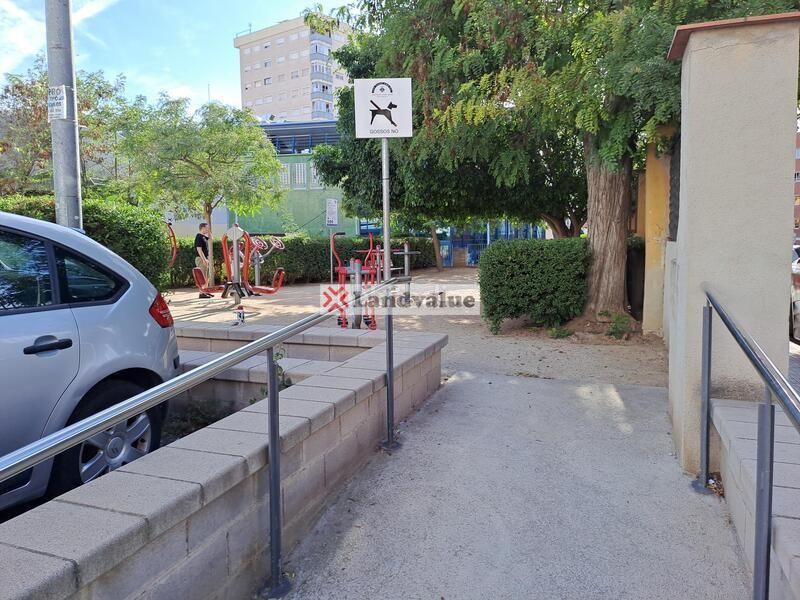 Foto d4807a03-3760-4de7-a2f5-6506b768930e. Wohngrundstück in carrer de francesc llunell 55 in Esplugues de Llobregat