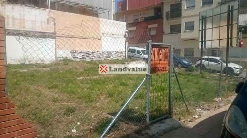 Foto 68cb7337-21e6-48e0-b548-362b54d93d6d. Terreny residencial a c/ folch i torres 24 a Palafolls