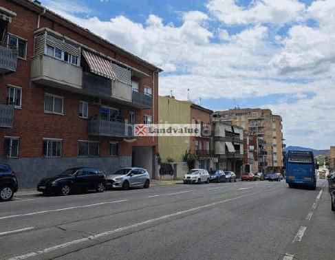 Foto 4eb519d4-d1c2-477a-8d6c-2b0a7361877b. Wohngrundstück in avinguda de l'estatut 182 in Ca n´Oriol Rubí