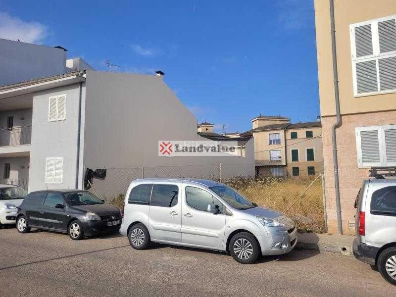 Foto 7b86e4c5-1e8d-4541-81f8-84cbf13cc6aa. Terreno residencial en carrer progrés 76 en Sa Pobla
