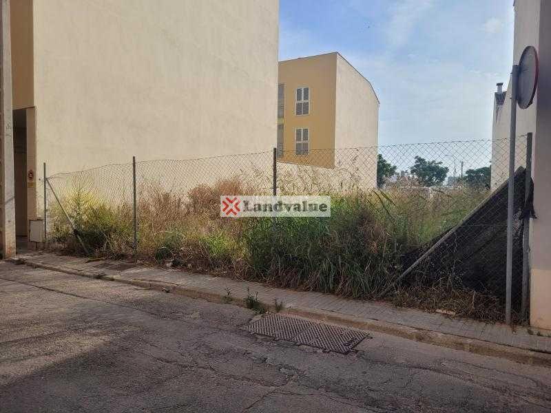 Foto 92a110b7-9c45-45c9-a2e8-d634555ae559. Terreno residencial en carrer progrés 76 en Sa Pobla