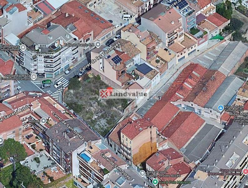 Foto d7aef3a1-c852-43a1-9e34-b5f1f1f5f0ad. Terreno residencial en carrer de les tortonyes 4 en Manresa