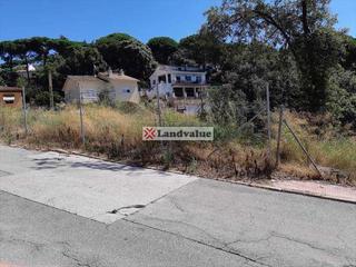 Terreny residencial a Carrer burriac 2-4-6-8 y carrer arenys 11