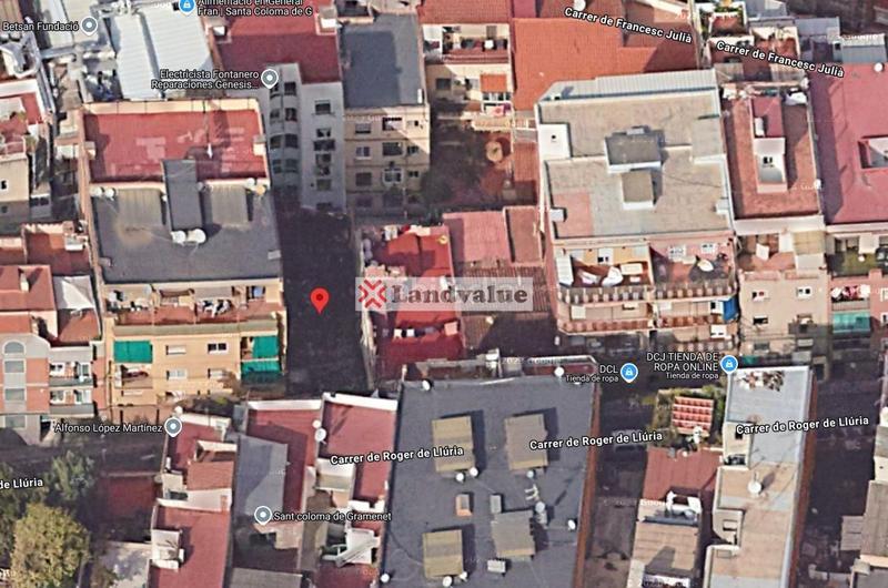 Foto dd8c7f01-868f-4b61-8e53-8794070e53d4. Terreny residencial a carrer de roger de llúria 33 a Santa Coloma de Gramenet
