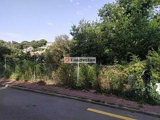 Wohngrundstück in Carrer montgat 9
