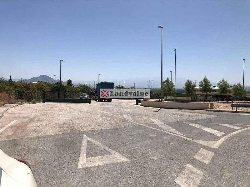 Foto 00a6b54a-16b0-4687-bc47-e2af338eb9cb. Solar industrial a polígono industrial el arco a Valderrubio