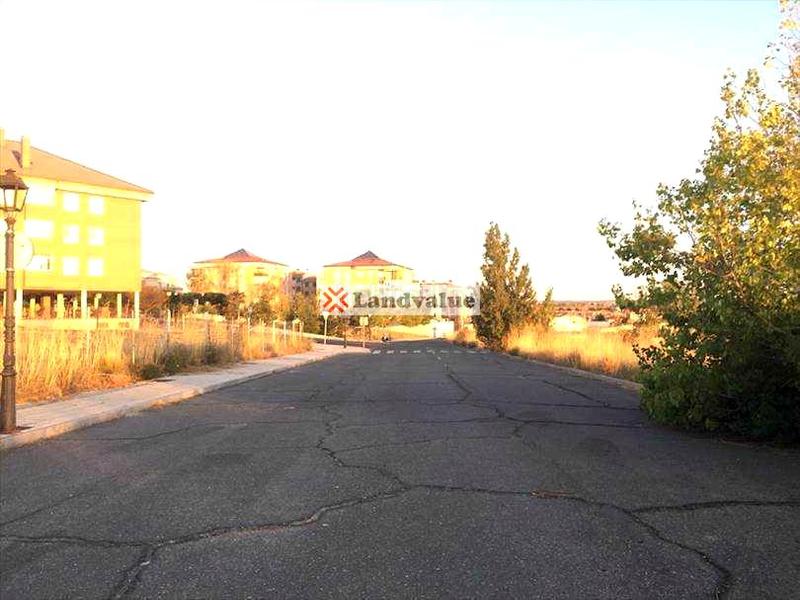 Foto 134dd261-64f5-479b-b09f-4b3bdbcbd0cf. Solar industrial a campo azálvaro a Hervencias Altas - El Pinar Ávila