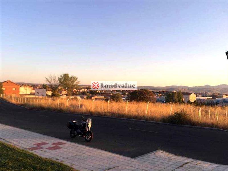 Foto aac0e807-c974-4f0d-82f3-02e302884a6b. Solar industrial a campo azálvaro a Hervencias Altas - El Pinar Ávila