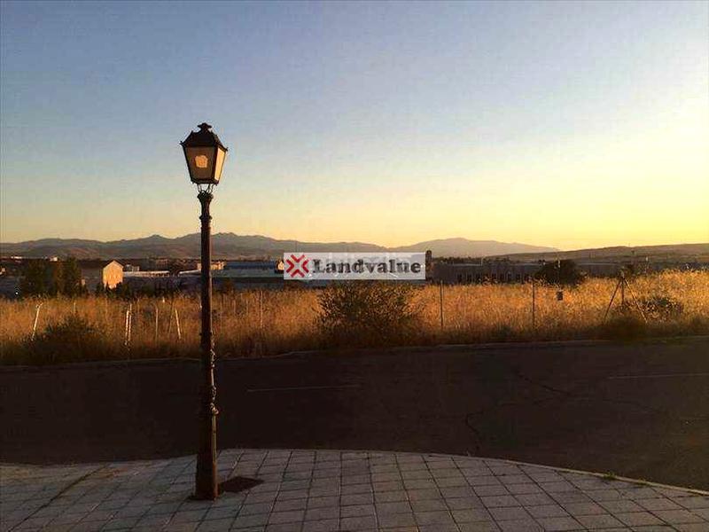 Foto c8693f25-0f63-4804-b083-4a8b610a2c98. Solar industrial a campo azálvaro a Hervencias Altas - El Pinar Ávila