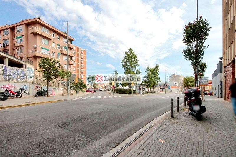 Foto 92bde2a3-6b94-49b5-a43b-5c6efeaa344c. Terreny residencial a carrer del mas ferriol 1 a Sabadell