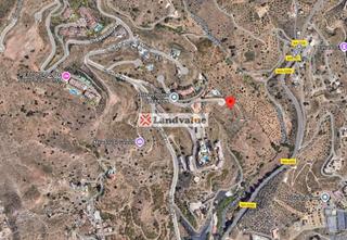 Wohngrundstück in Petirrojo