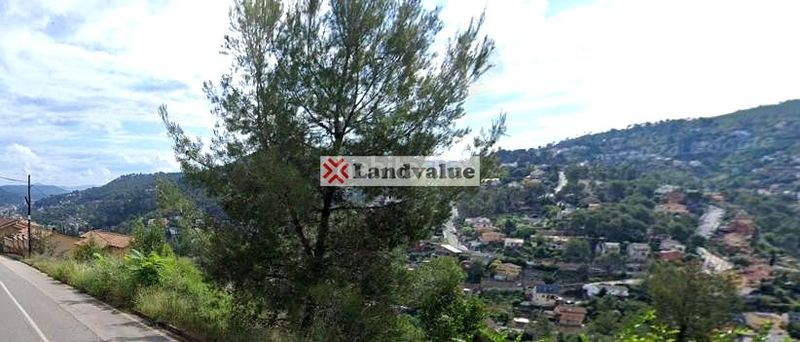 Foto c8386c6c-9571-4ea1-81fb-83e2b9e49d55. Terreny residencial a Vallirana