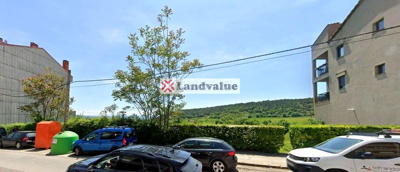Foto f0672219-d436-4b72-8ac1-6e7221550478. Terreno residencial en pp 2 "valldan" en Berga