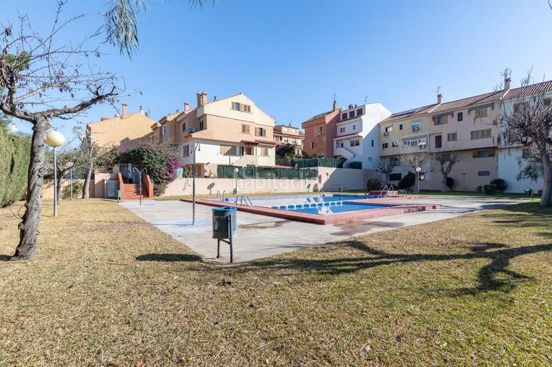 Foto 24a6dc0c-c95f-446c-b20b-8f844397e0f8. Casa adossada amb calefacció aparcament piscina a Paterna
