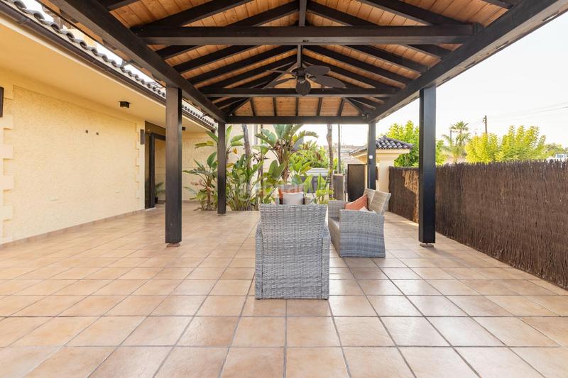 Foto 38cc2728-1c43-437c-aae3-6042d581b279. Chalet mit heizung parking pool in Chilches