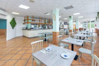 Traspàs Local Comercial  Calle aúsias march. Se traspasa restaurante en pleno funcionamiento,  en llíria  opo
