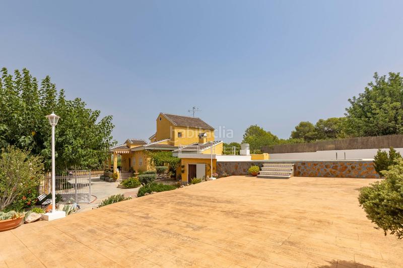 Foto 45e34b4e-e8a4-4384-ac4d-e4ddf8c25df9. Chalet  con mucho encanto en villamarxant en Vilamarxant
