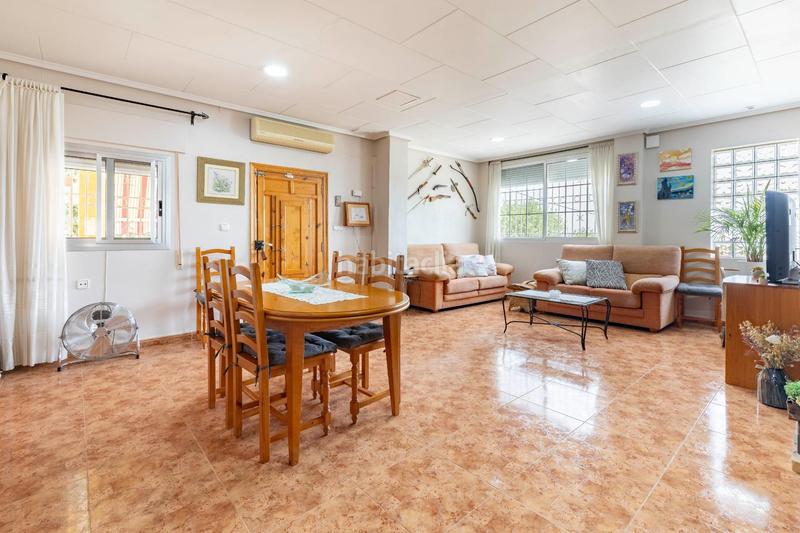 Foto bf1c6a6c-79fa-4827-a36a-0fc27f7ab491. Chalet  con mucho encanto en villamarxant en Vilamarxant
