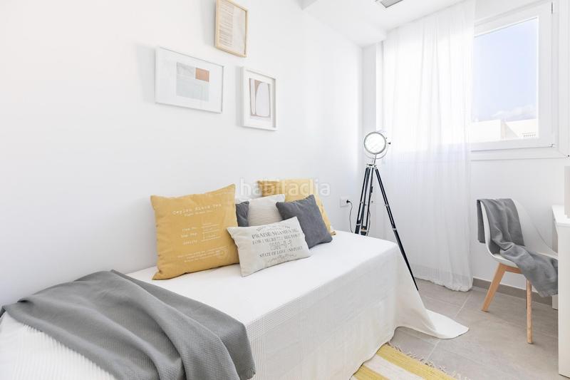 Foto 0bf29513-3198-410e-9766-7dd4284fc927. Àtic amb piscina a El Mercado Manises