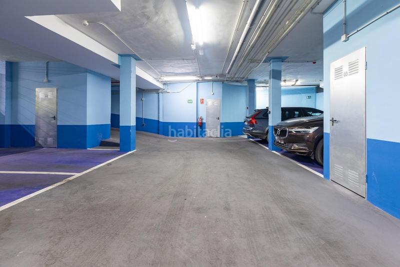 Foto 3129652f-d95e-4f30-aac5-5fd62f3a687f. Àtic amb piscina a El Mercado Manises