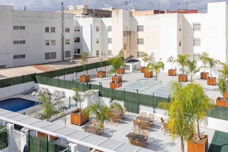 Foto 3b9bf7f6-d8a3-4b4e-864d-b2bb4b969873. Àtic amb piscina a El Mercado Manises