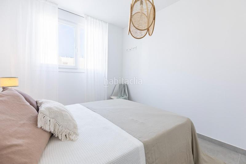 Foto 589db691-1d81-4c36-8580-bc1fd65a698f. Àtic amb piscina a El Mercado Manises