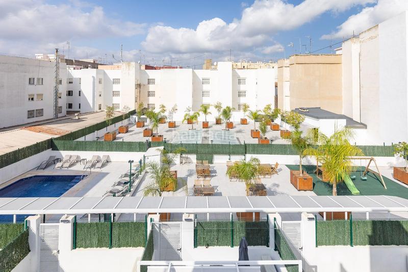 Foto 72840168-db23-4f68-9381-977c7e6b7795. Àtic amb piscina a El Mercado Manises