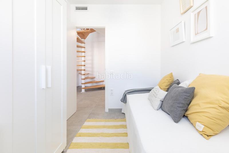 Foto 9c9bfec8-55ea-43e8-b848-e37717c648e5. Àtic amb piscina a El Mercado Manises