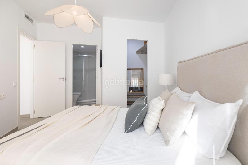 Foto aec24080-a6db-452c-b560-9a0060a3a069. Appartamento con piscina in El Mercado Manises