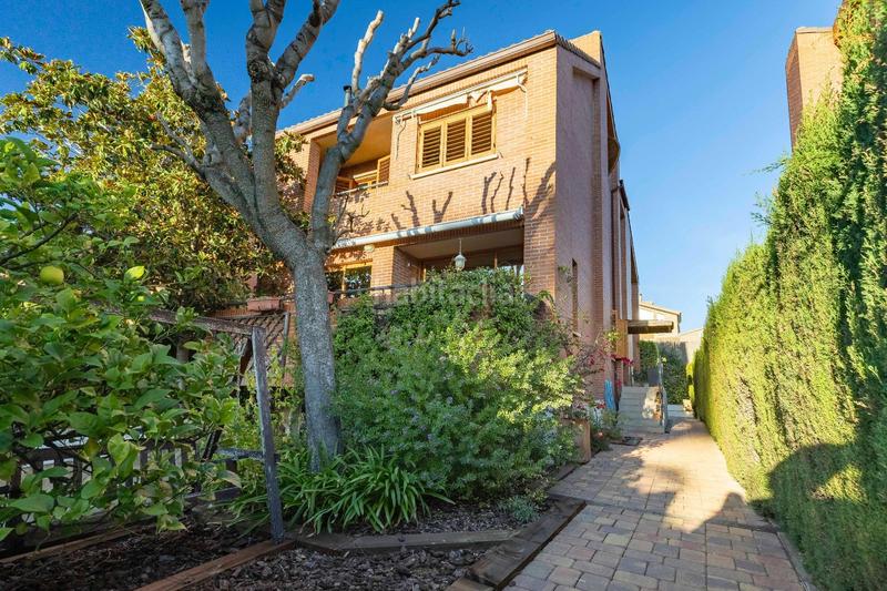 Foto 3d09f440-3a49-4479-935b-fdd1358aaf31. Chalet with heating parking pool in Mas Camarena Bétera