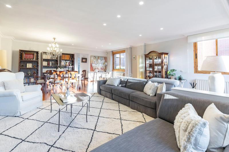 Foto 5da00a8a-98a5-4dfe-b905-c3312d3619f8. Chalet with heating parking pool in Mas Camarena Bétera