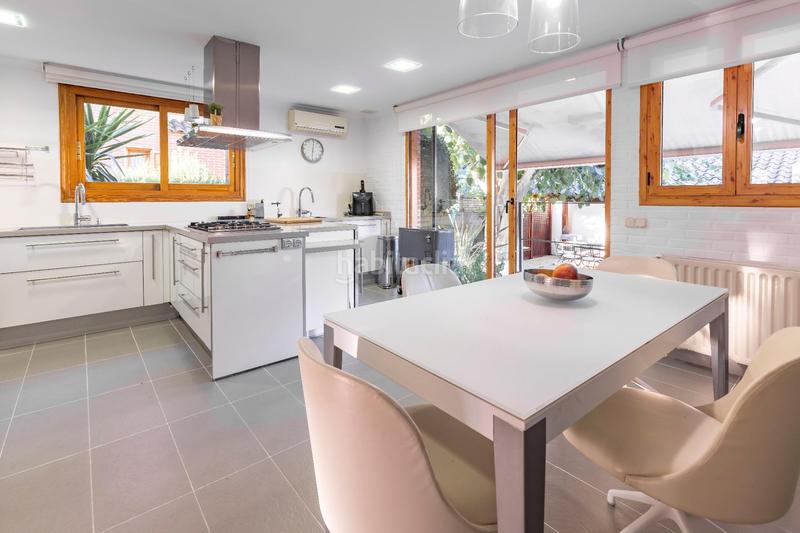 Foto 90c82741-a3d1-4eeb-8080-f90432c080fa. Chalet with heating parking pool in Mas Camarena Bétera