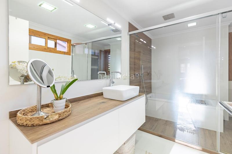 Foto aa331b24-16b5-42e6-948a-2b6f557c902b. Chalet with heating parking pool in Mas Camarena Bétera