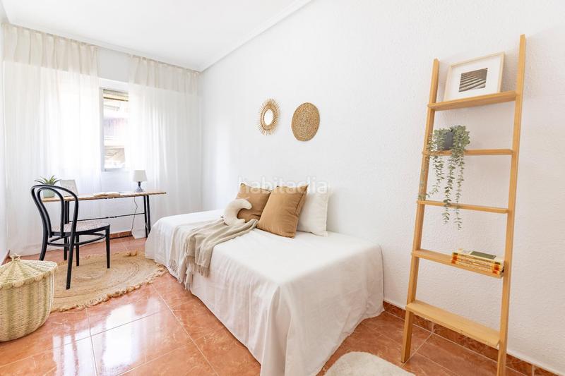 Foto 658cb107-0efe-4959-a2ef-d8bea31862b1. Appartamento in Barrio Benicalap Valencia