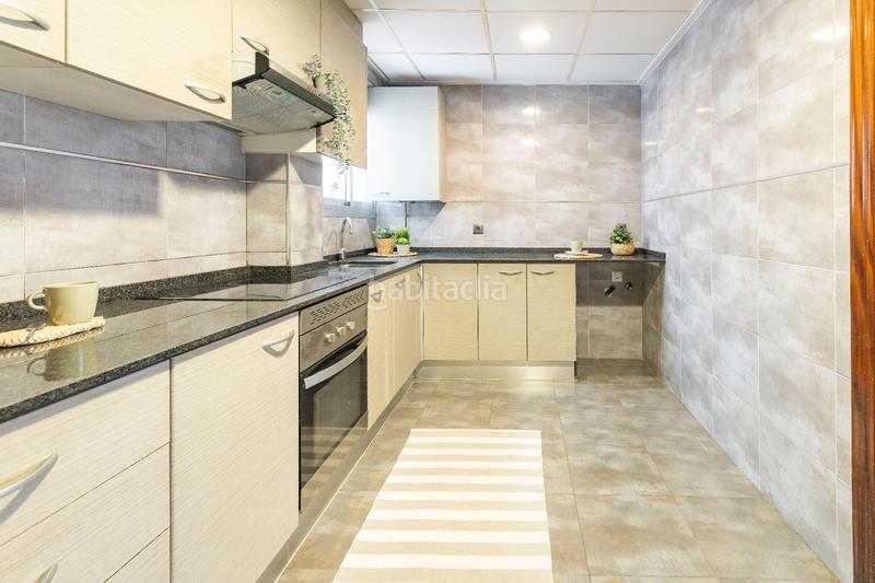 Foto 6cfbf194-ddbf-4228-b760-a092e5b45038. Appartamento in Barrio Benicalap Valencia