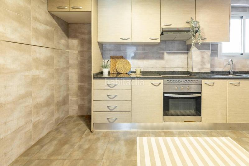 Foto 6f7fe6c0-913f-47bb-b58e-f431044ed7de. Appartamento in Barrio Benicalap Valencia