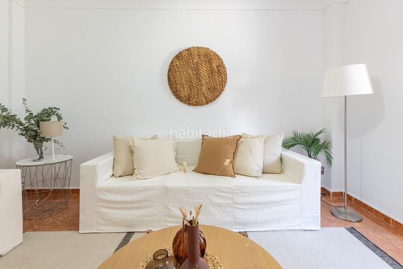 Foto f5f45212-cb75-49b1-a686-408678cb40b8. Appartamento in Barrio Benicalap Valencia