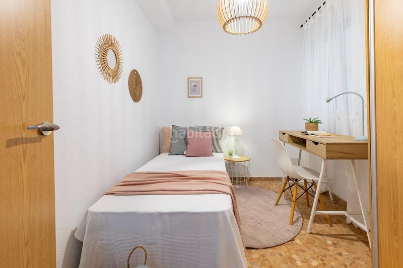 Foto ac64f0ef-2112-4d19-99e1-976b9ea89063. Pis amb calefacció aparcament a Plaza Xúquer Paiporta