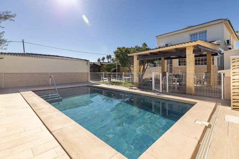 Foto 084e931c-e505-462c-a97b-11eafeb302cd. Xalet amb calefacció piscina a Montesol Eliana (l´)