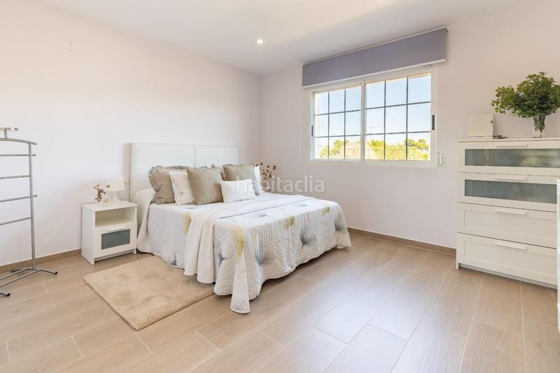 Foto 2f2c4353-c07d-4884-9093-3e4da973cb8d. Xalet amb calefacció piscina a Montesol Eliana (l´)