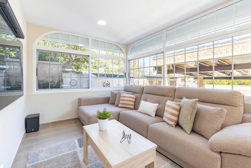 Foto a4192271-d53b-4a11-a1e9-1b2c9eb3a9b9. Xalet amb calefacció piscina a Montesol Eliana (l´)