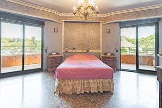 Pis  Calle enguera. Vivienda señorial, amplia y luminosa con vista al parque del oes