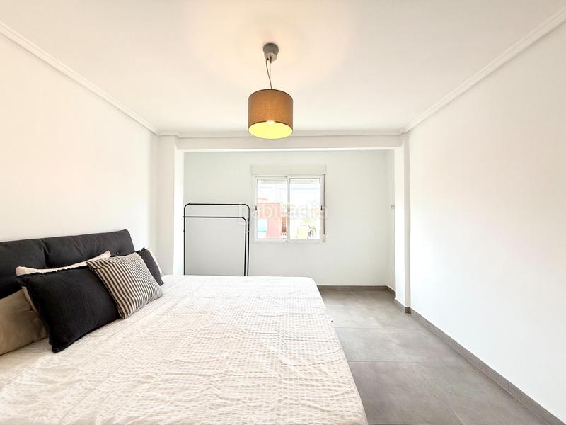 Foto 0d6786f5-c576-4121-831a-c81fb315bb27. Rent flat in L´Eixereta Burjassot