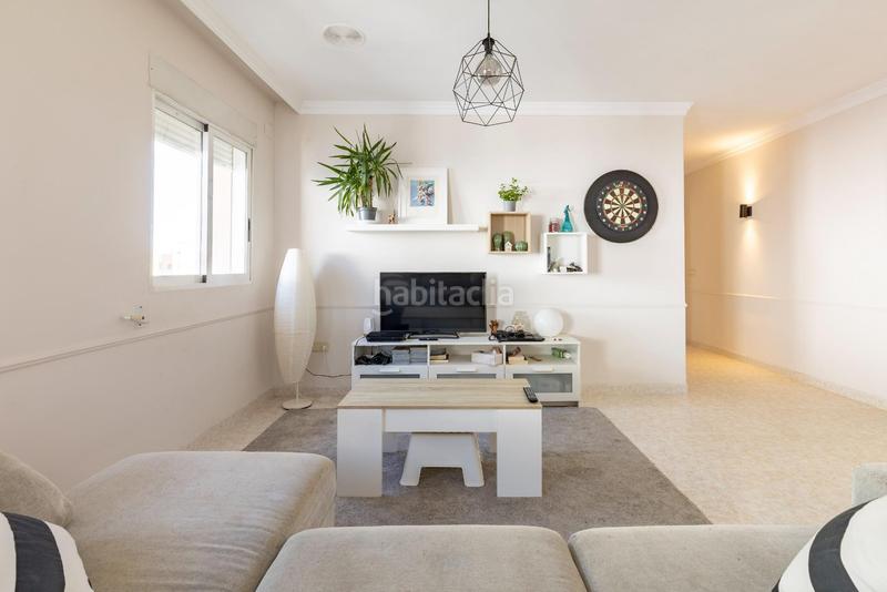 Foto d8f0c418-d80c-49bd-8be2-511c6cce4ce4. Piso en Chilches