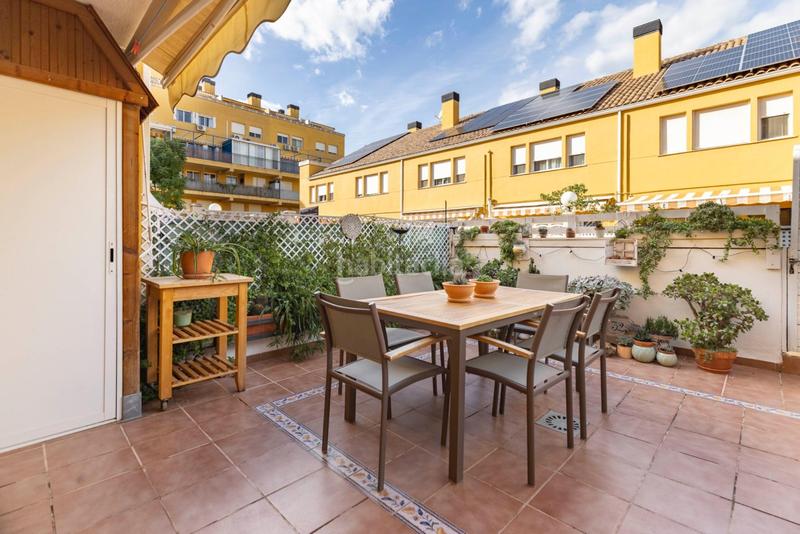 Foto 89bd3133-2583-4ccb-ad29-8bea2005f529. Casa adosada en Centro Bétera