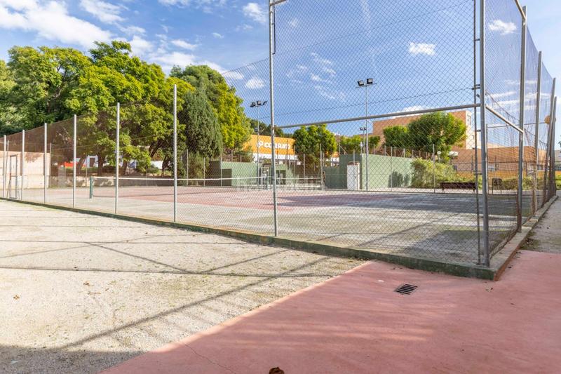 Foto 6f6140cf-0d86-4c1f-ae2b-13a50e7e4a6b. Semi detached house with heating parking pool in Centro Bétera